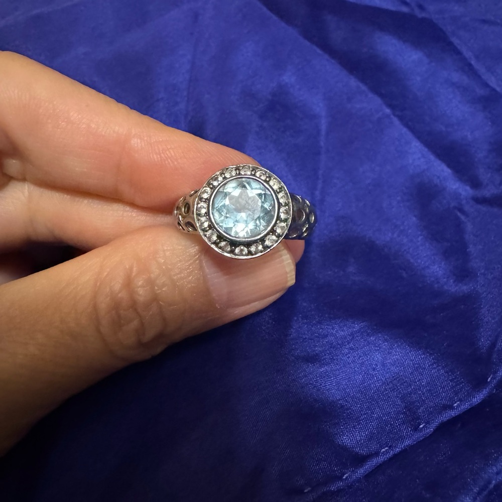 Sterling silver ring with light blue stone - Picture 4 of 7
